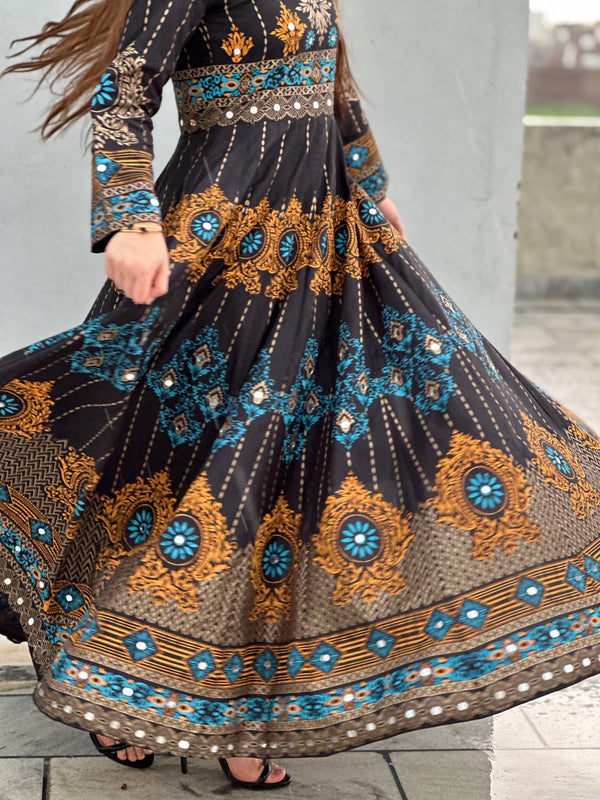 GUL NAAZ" maxi in black Digital Print